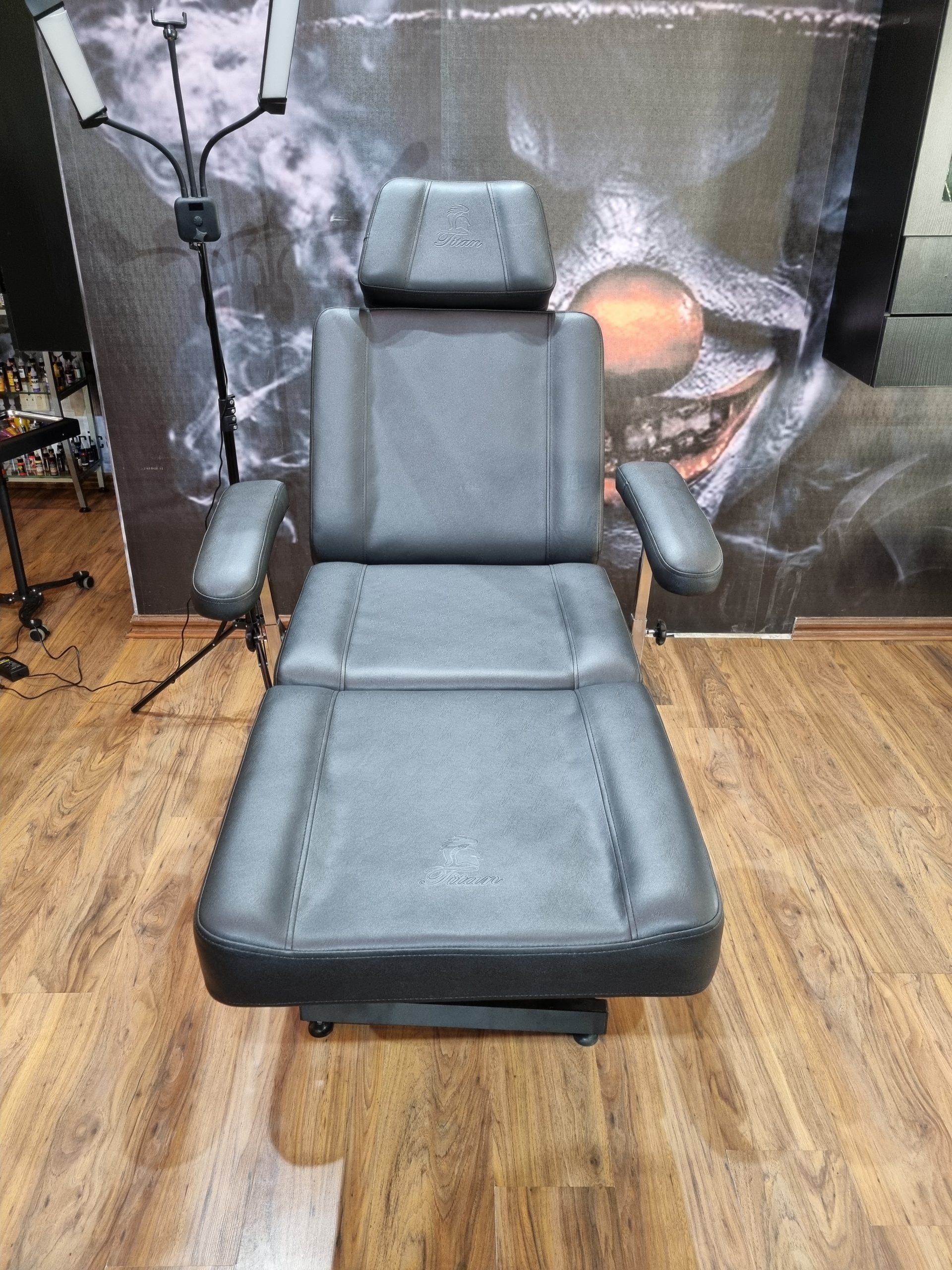 Atlas V2 -(Client Chair) Hydraulic by Titan - Image 3